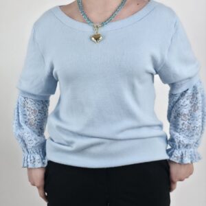 Sweter damski błękitny z koronkowym rękawem, rozmiar uniwersalny