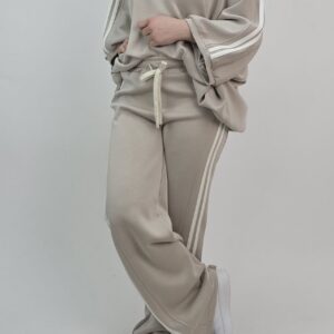 Dres masełkowy o kroju nietoperzowym w kolorze fango, rozmiar uniwersalny