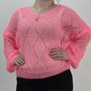 Sweterek z kid moheru w kolorze neonowy róż, rozmiar uniwersalny