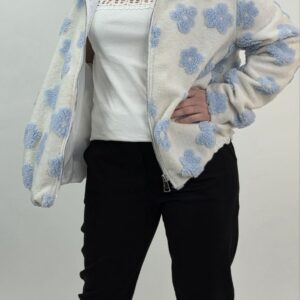 Kurtka polarowa z wełną w kwiaty śmietankowa