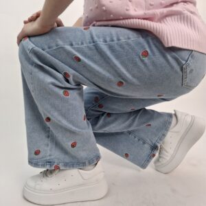 Spodnie Jeansy Strawberry Wide Leg w rozmiarówce