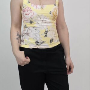 Top damski modelujący w kwiaty żółty