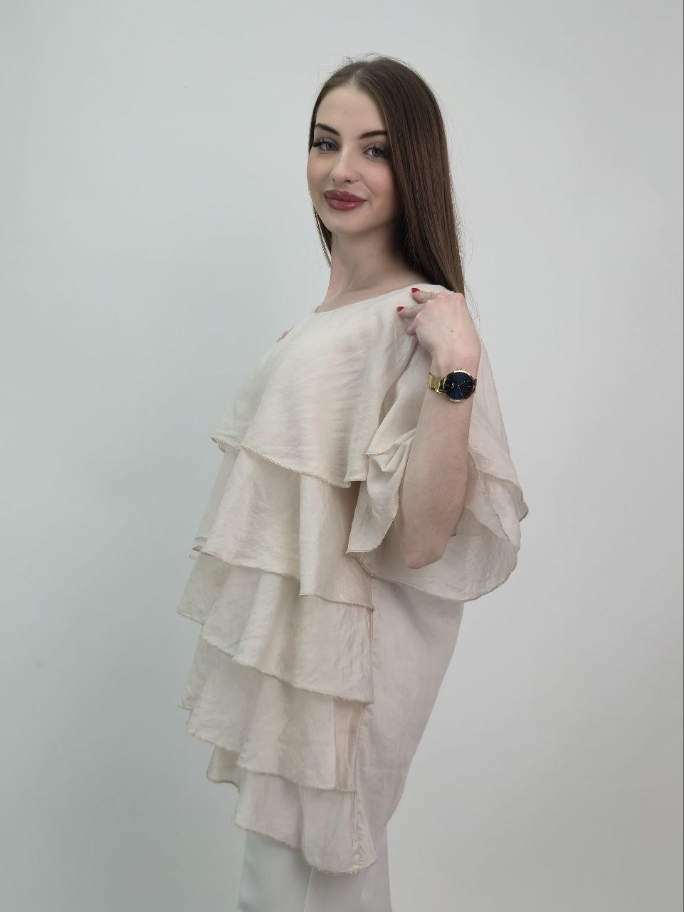 Ecru bluzka damska z falbanami oversize - obrazek 2