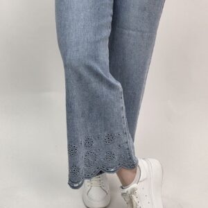 Jeansy wide leg ażurowe wykończenie nogawek