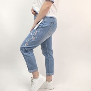 Rewelacyjne Jeansy mom fit z haftem i cyrkoniami większe