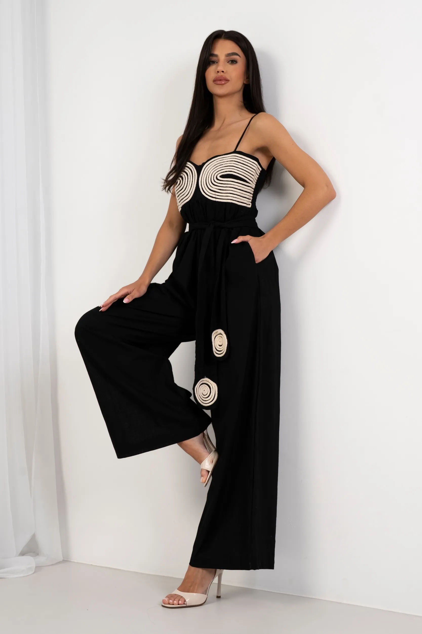 Czarny kombinezon maxi z haftem Boho Black - obrazek 4