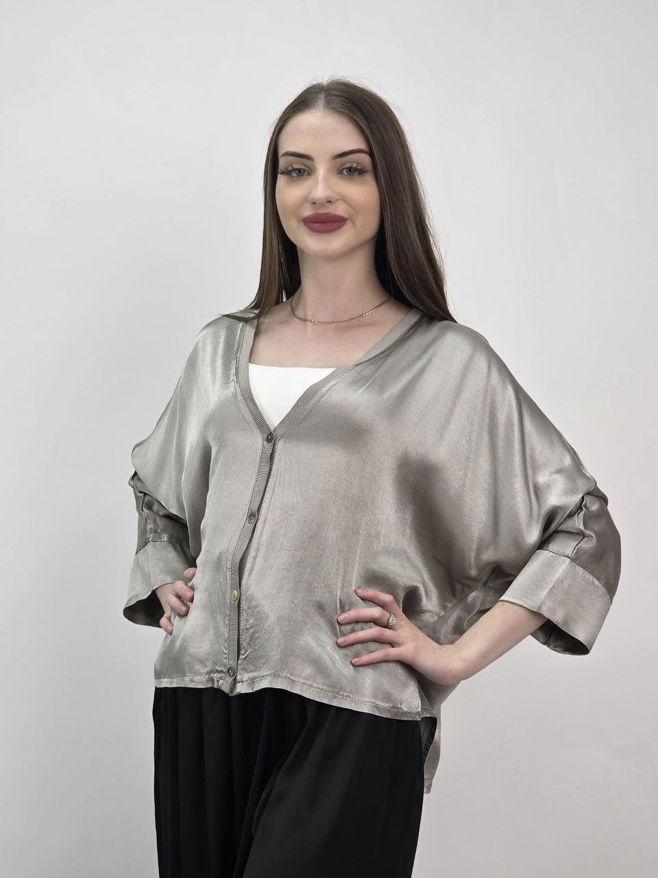 Włoski Kardigan Satynowy Soft Glow – Champagne