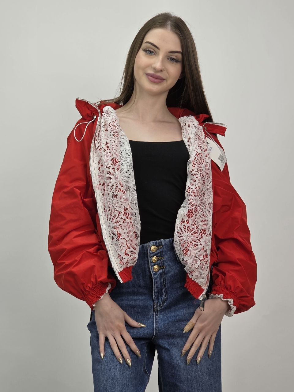 Czerwona kurtka z koronkową podszewką włoska - obrazek 2