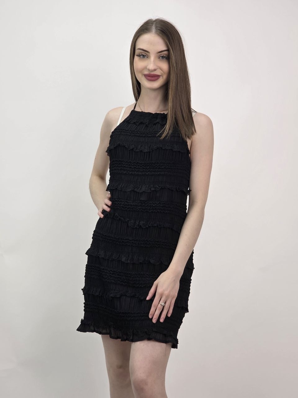Sukienka Midnight z Odkrytymi Plecami Falbanki