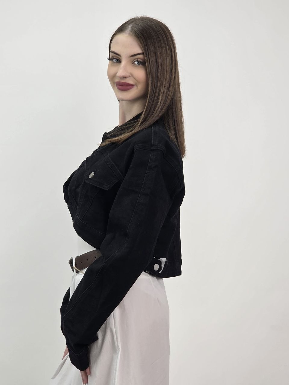Czarna Krótka Kurtka Jeansowa Premium - obrazek 3