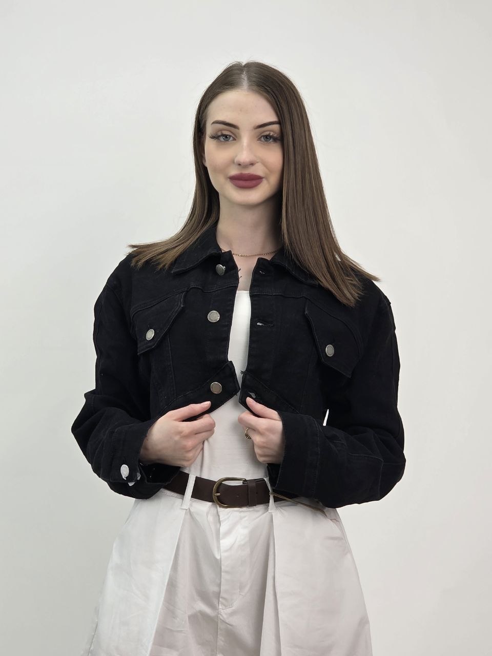 Czarna Krótka Kurtka Jeansowa Premium - obrazek 5