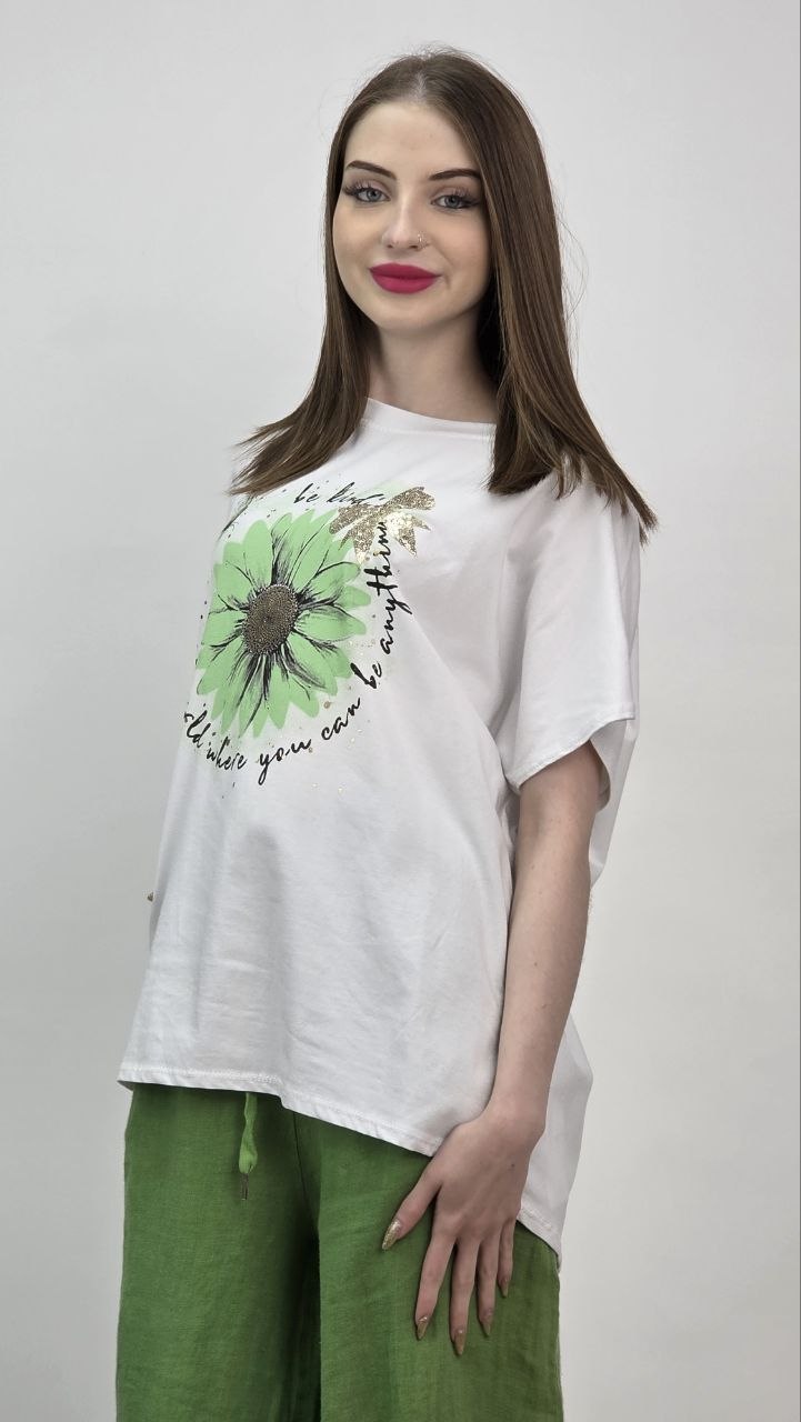 Biały t-shirt z zielonym kwiatem, bawełniany - obrazek 3