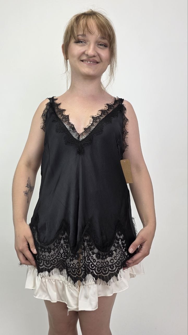 Włoski top z koronką Venezia Lace Black