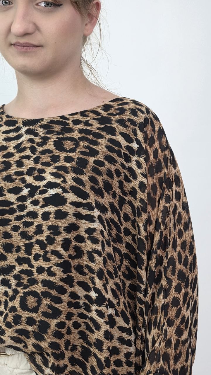 Bluzka Safari Chic Leopard– elegancka oversize - obrazek 4