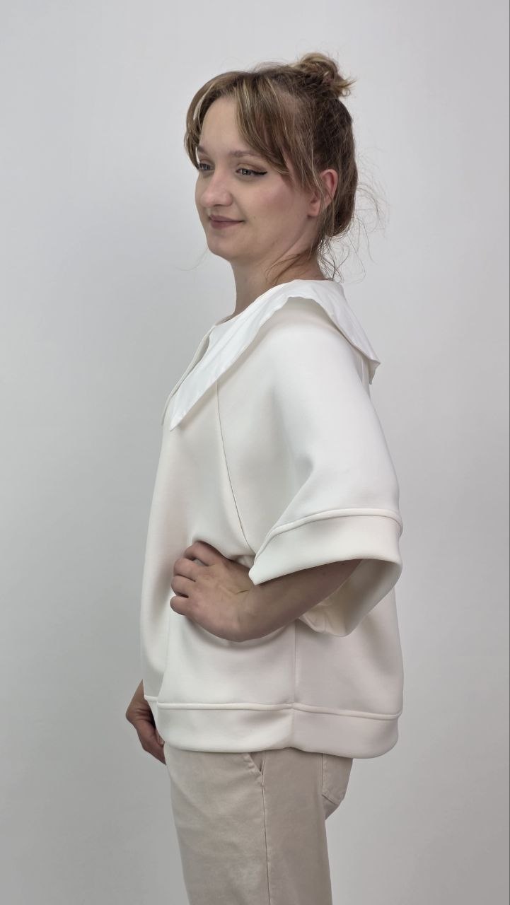 Bluzka Ivory Chic z Oversize Kołnierzem - obrazek 4