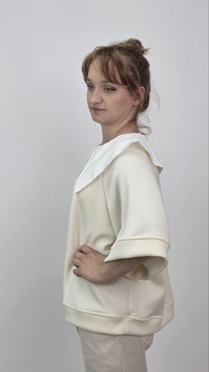 Bluzka Butter Chic z Oversize Kołnierzem Ecru - obrazek 4