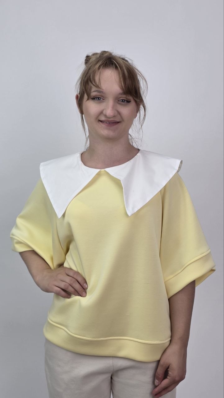 Bluzka Butter Chic z Oversize Kołnierzem