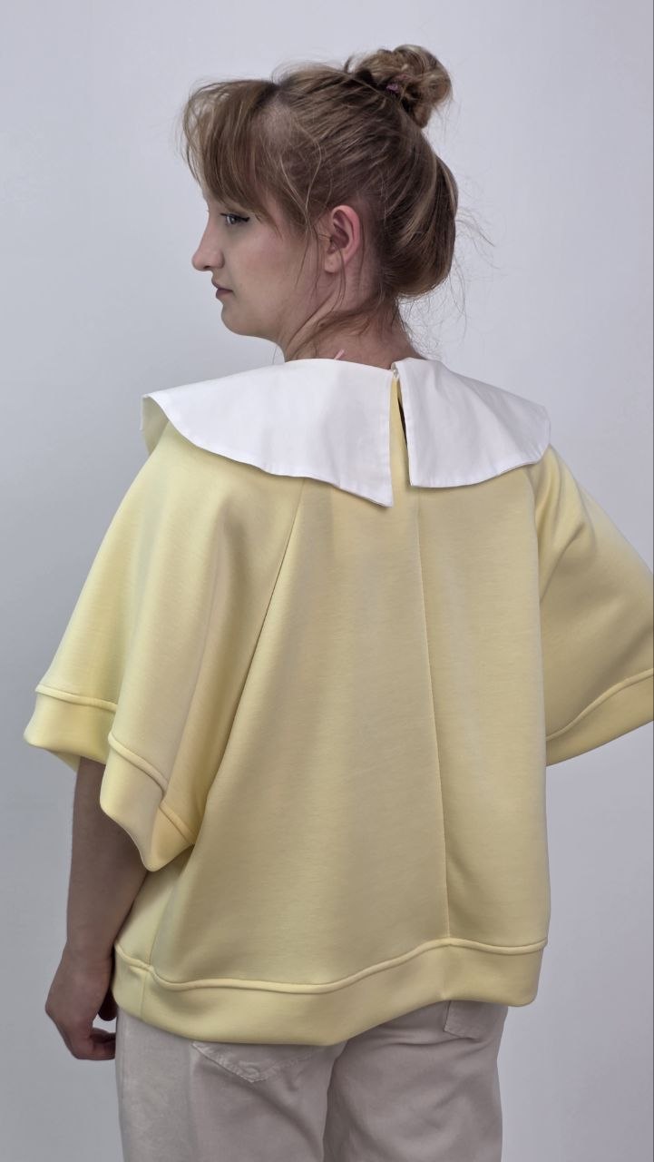 Bluzka Butter Chic z Oversize Kołnierzem - obrazek 3
