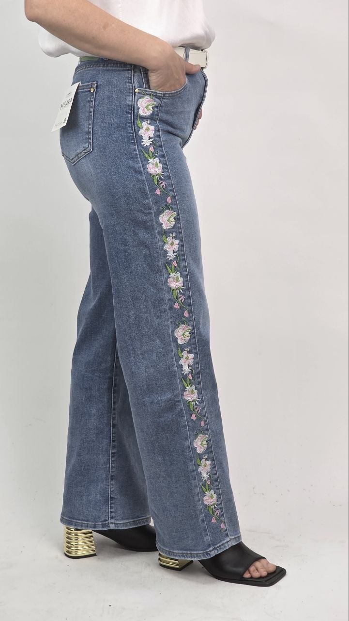 Jeansy Wide Leg Floral – haftowane kwiaty
