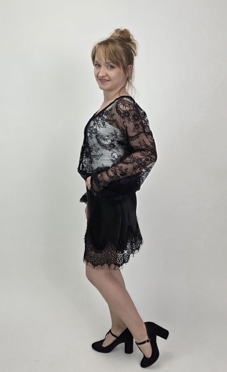 Czarny kardigan koronkowy Sensuelle na guziki - obrazek 2
