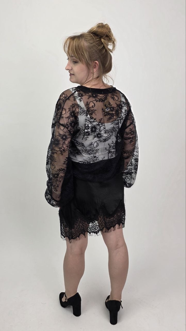 Czarny kardigan koronkowy Sensuelle na guziki - obrazek 3