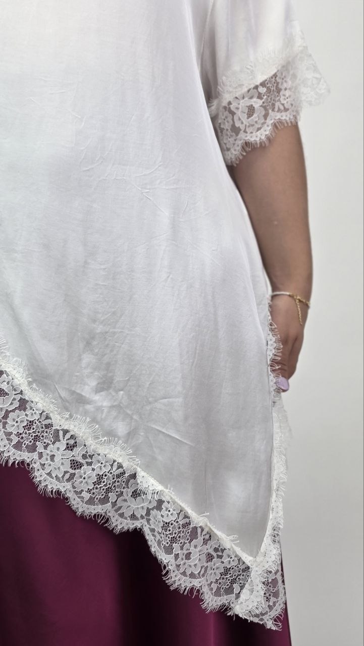Bluzka asymetryczna Lace White z koronką - obrazek 4
